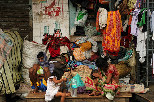 Opponents dismiss Indian government claims on falling poverty &#8211; es
