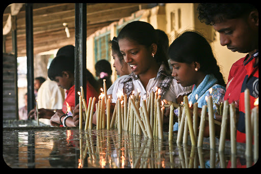 Sri Lankan cardinal forgives church desecrators &#8211; es