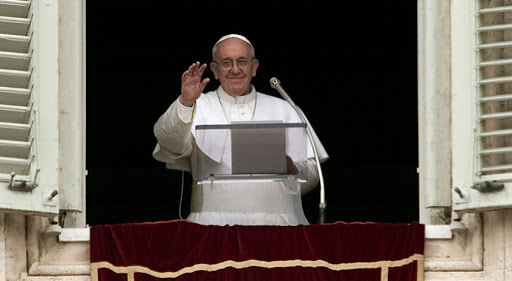 Pope Francis and the Angelus &#8211; es