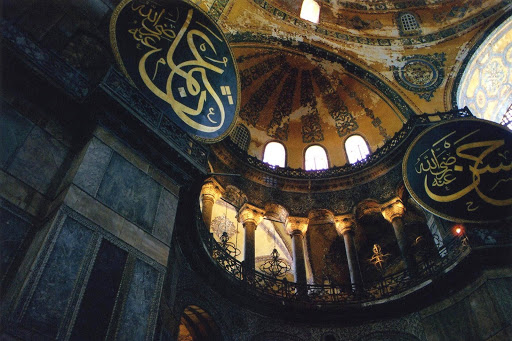 Santa Sofia a Istanbul riaperta ai musulmani &#8211; es