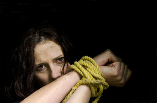 Human trafficking &#8211; es