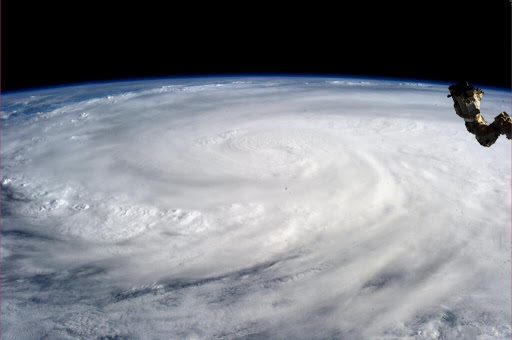 Typhon Haiyan vue satellitaire &#8211; es