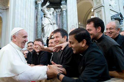 Pope Francis greets the priests during a meeting with the clergy of Rome &#8211; es