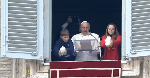 Papa Francisco con niños