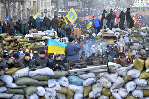 UKRAINE, Kiev : Anti-government protesters gather on and around barricades &#8211; es
