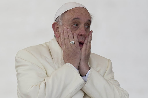 Pope Francis gestures during his weekly general audience in St Peter&#8217;s square &#8211; es