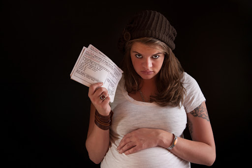 Poor pregnant woman &#8211; es