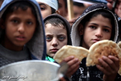 bambini palestinesi nel campo di Yarmouk in Siria &#8211; es