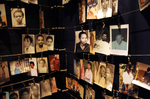 Photos of victims of the 1994 Rwandan Genocide &#8211; es