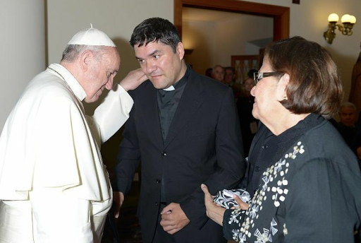 Padre Horacio Zuniga with Pope Francis &#8211; es