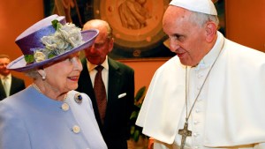Pope Francis with Queen Elizabeth II – es