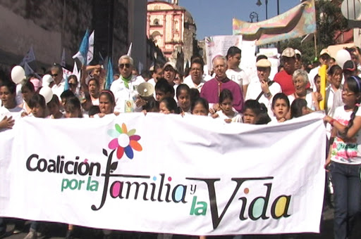 Bishop of Morelos march in Cuernavaca &#8211; es