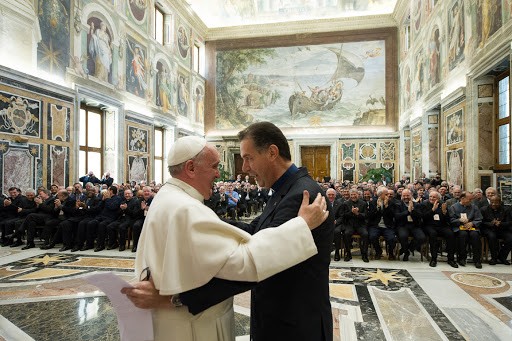 Pope Francis meets with Padre Angel Fernandez Artime &#8211; es