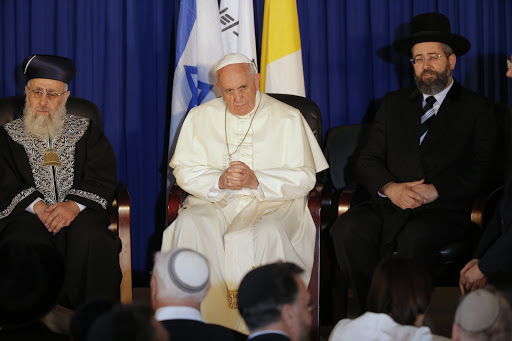 JERUSALEM : Pope Francis at the Heichal Shlomo Center &#8211; es