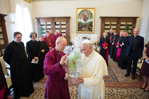 Pope Francis meets the Archbishop of Canterbury Justin Welby &#8211; es