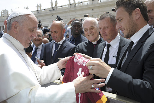 Pope Francis with Francesco Totti &#8211; es