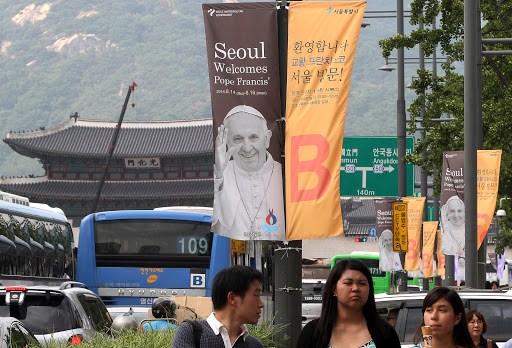 Banner welcomes pope to Korea &#8211; es