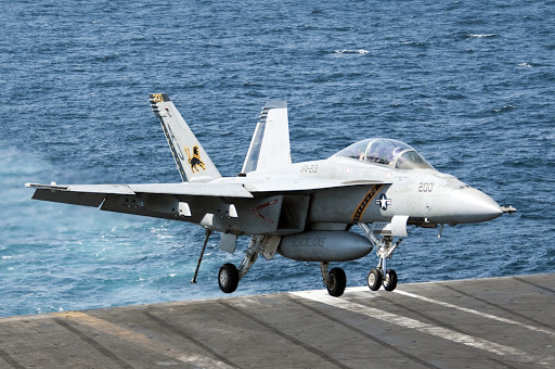 Navy fighter lands on George HW Bush after striking Syria &#8211; es