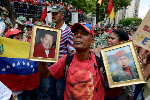 Worship to Chavez in Venezuela &#8211; es