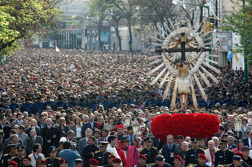 Procesion del Señor y de la Virgen del Milagro en la provincia de Salta, Argentina