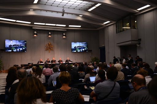 Conferenza Stampa Sinodo dei vescovi &#8211; 13 Ottobre 2014 A Sabrina Fusco &#8211; es