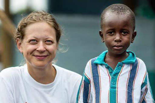 Dra. Ane y Patrick, víctima del ébola &#8211; es