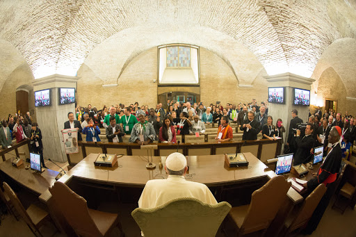 Pope Francis during a meeting with a delegation of the Popular Movements in the World &#8211; es