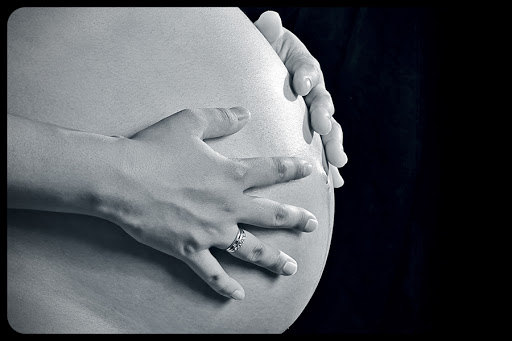 Pregnant woman 01 &#8211; CC &#8211; es