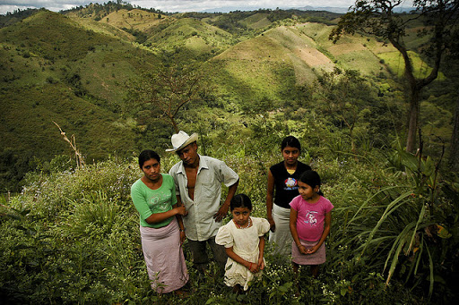 Familia campesina en Nicaragua