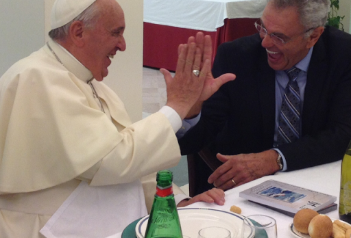 Pope and Robison in high-five &#8211; es