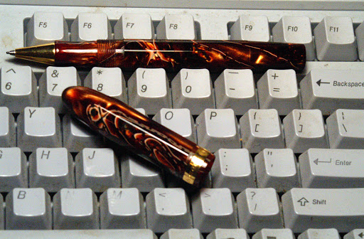 pen and computer &#8211; es
