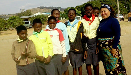 Joven misionera venezolana en África