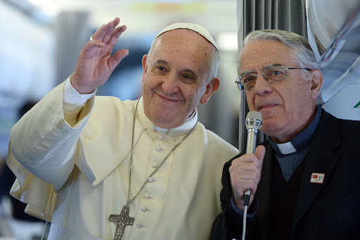 Pope Francis with Father Federico Lombardi &#8211; es
