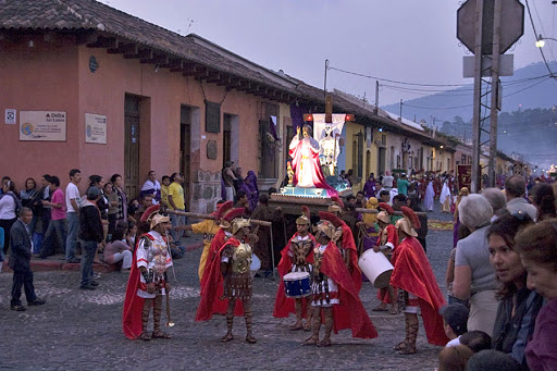 Religious procession in Guatemala &#8211; es