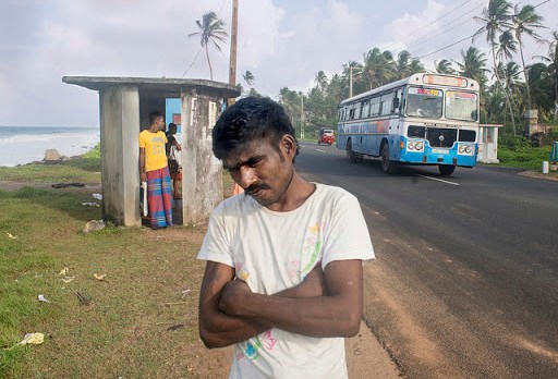 parada de autobus en Sri Lanka
