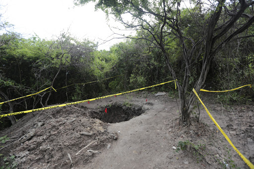View of a grave in Pueblo Viejo / 43 missing students / Mexico &#8211; es