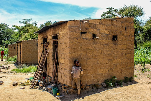 casas pobres en Mozambique