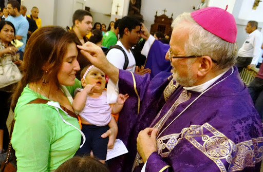 MONS Aldo Giordano asistió el Miercoles de Ceniza 2015 a la Basílica Santa Teresa