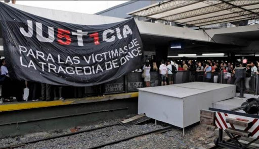Homenaje a las victimas de Once en Buenos Aires