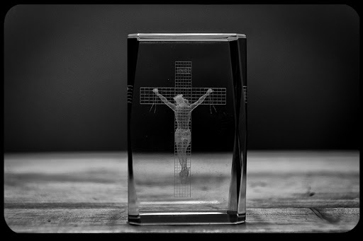 WEB-Glass-Cross-Ricardo-Williams-CC &#8211; es