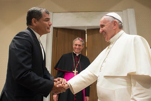Pope Francis with Rafael Correa &#8211; AFP &#8211; es