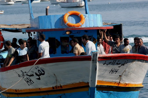 Boat in Lampedusa 2007 &#8211; es