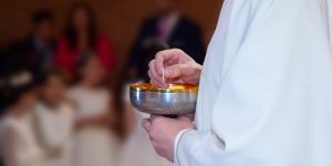 ¿Tendré salvación si no puedo acercarme a comulgar?