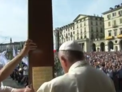 Papa Francisco cruz Turín
