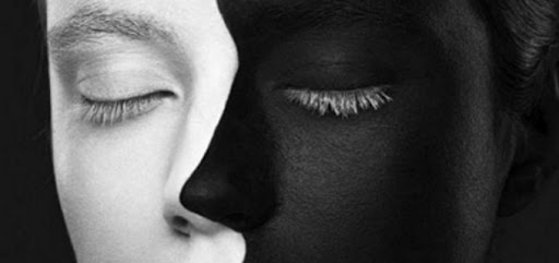 Visage noir et blanc &#8211; es