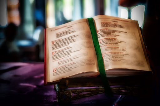 Biblia, cinta verde