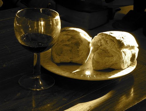 pan y copa de vino