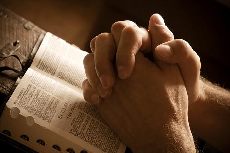 preghiera su bibbia &#8211; es