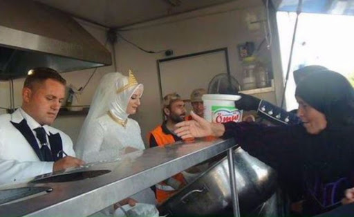 Coppia turchi aiuta profughi siriani &#8211; es