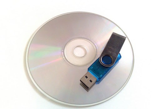 CD y pen drive